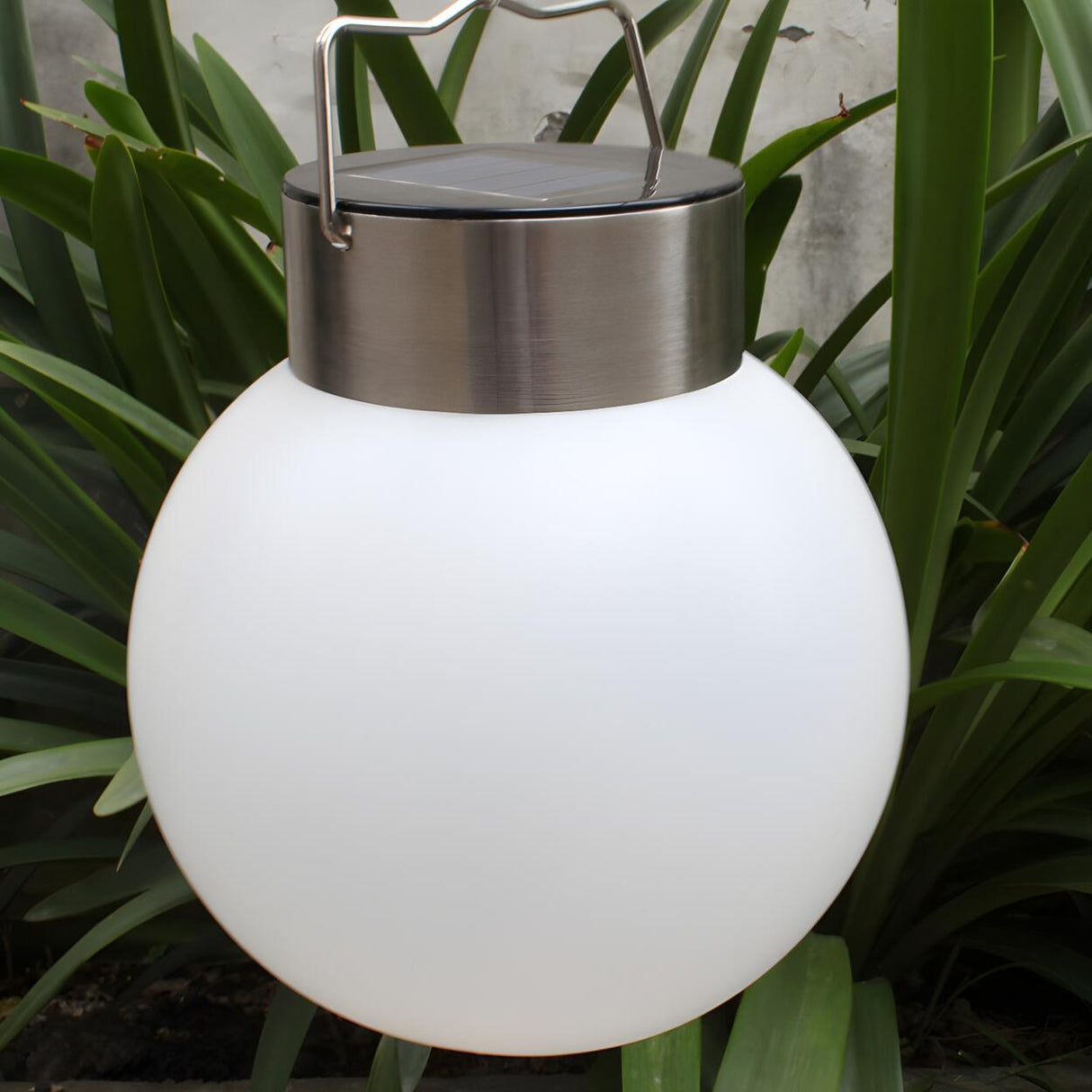 Solar-Powered White Outdoor LED Globe Pendant Light Image - 3