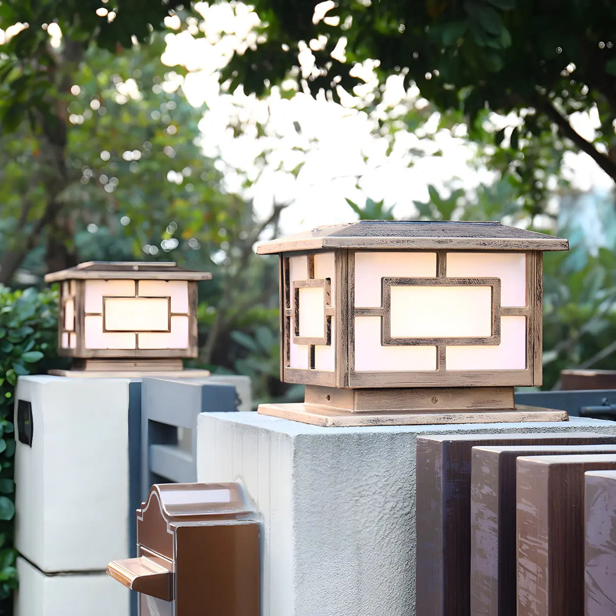 Square Chinese Style Metal Outdoor Solar Table Lamp Image - 12