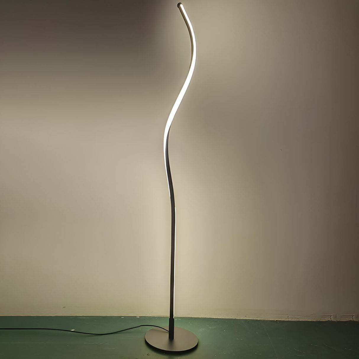 Streamlined Black Curved Metal Living Room Floor Lamp Image - 10