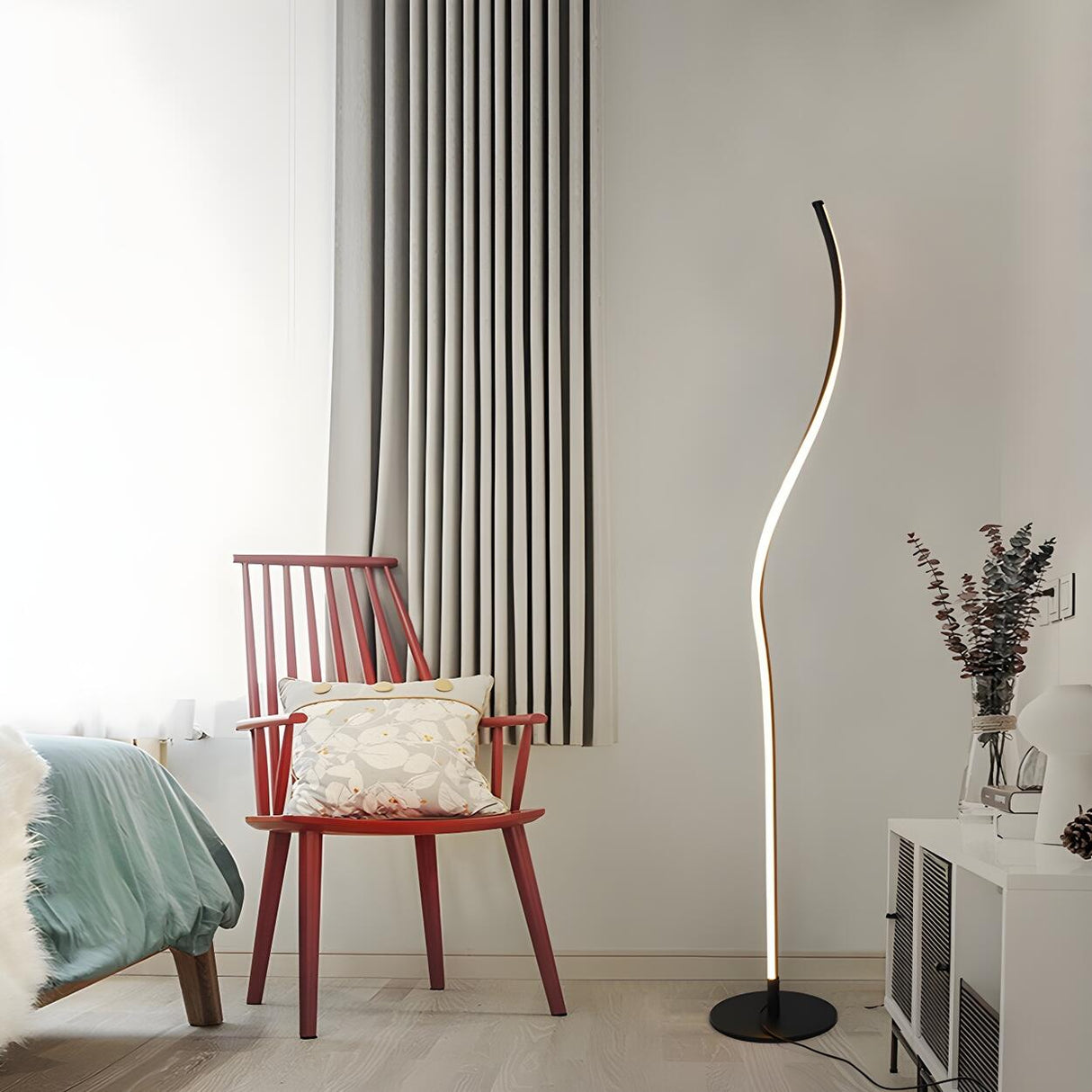 Streamlined Black Curved Metal Living Room Floor Lamp Image - 4