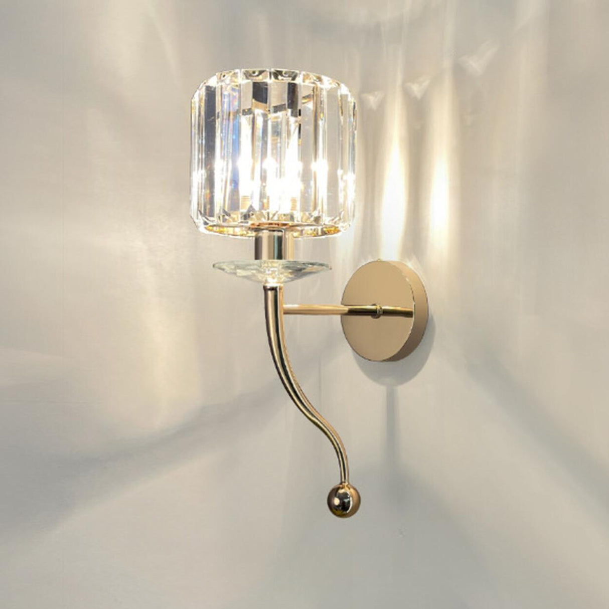 Stylish Clear Crystal Cylinder Gold Metal Wall Sconce Image - 5