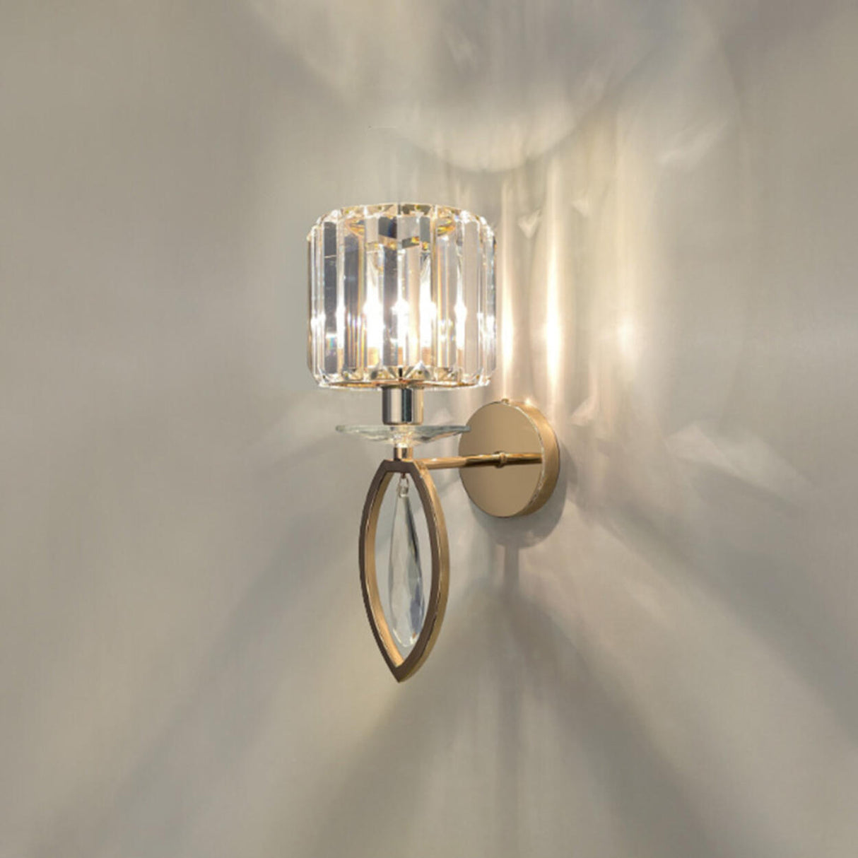 Stylish Clear Crystal Gold Cylinder Metal Wall Sconce Image - 13