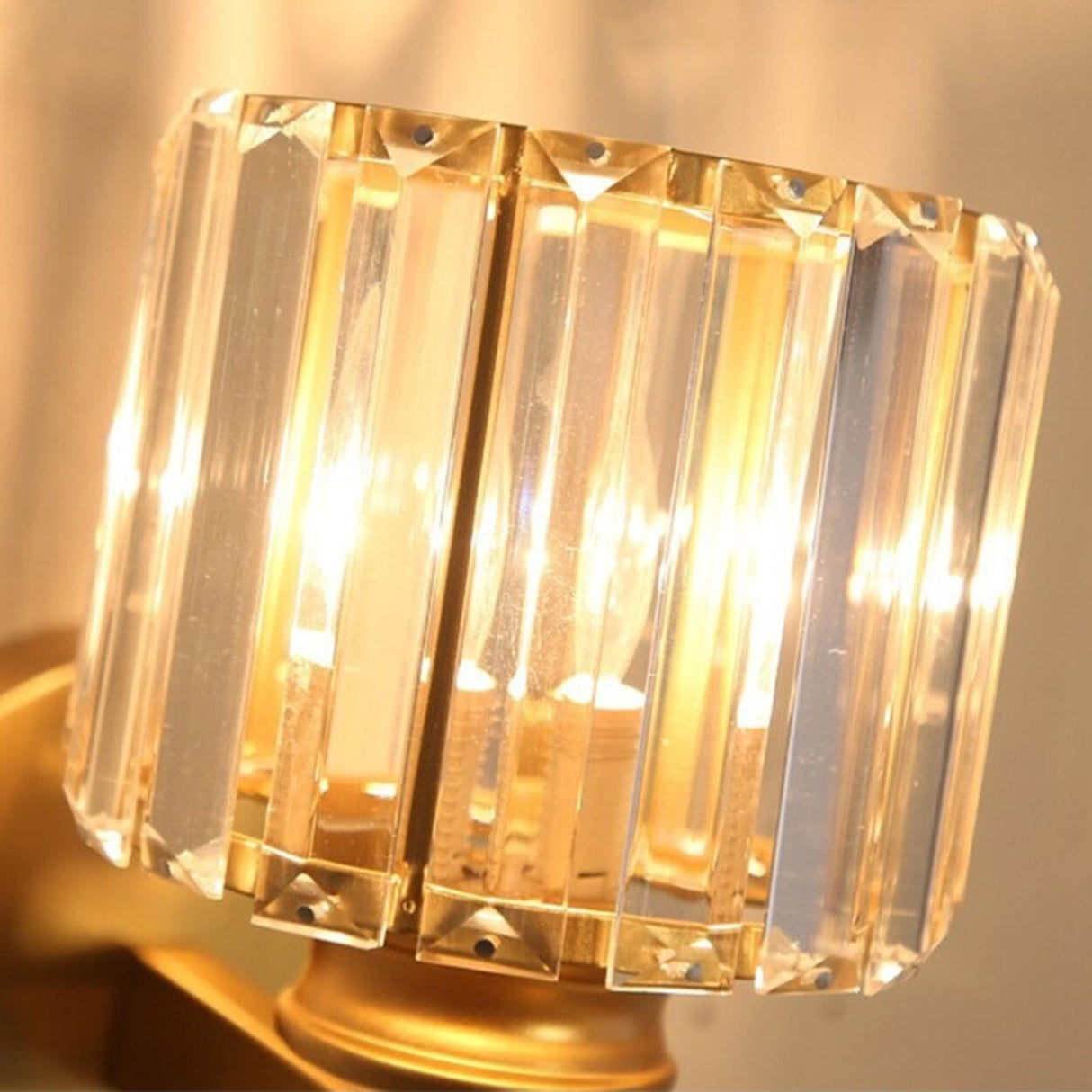 Stylish Clear Crystal Gold Cylinder Vanity Light Image - 12