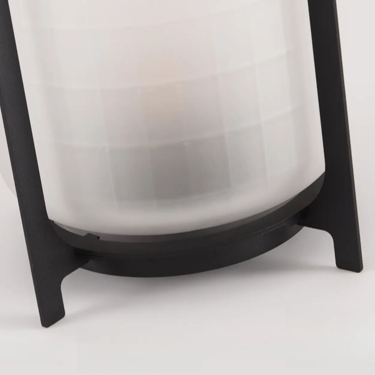 Stylish Oval Lantern Metal Frame LED Outdoor Table Lamp Image - 9