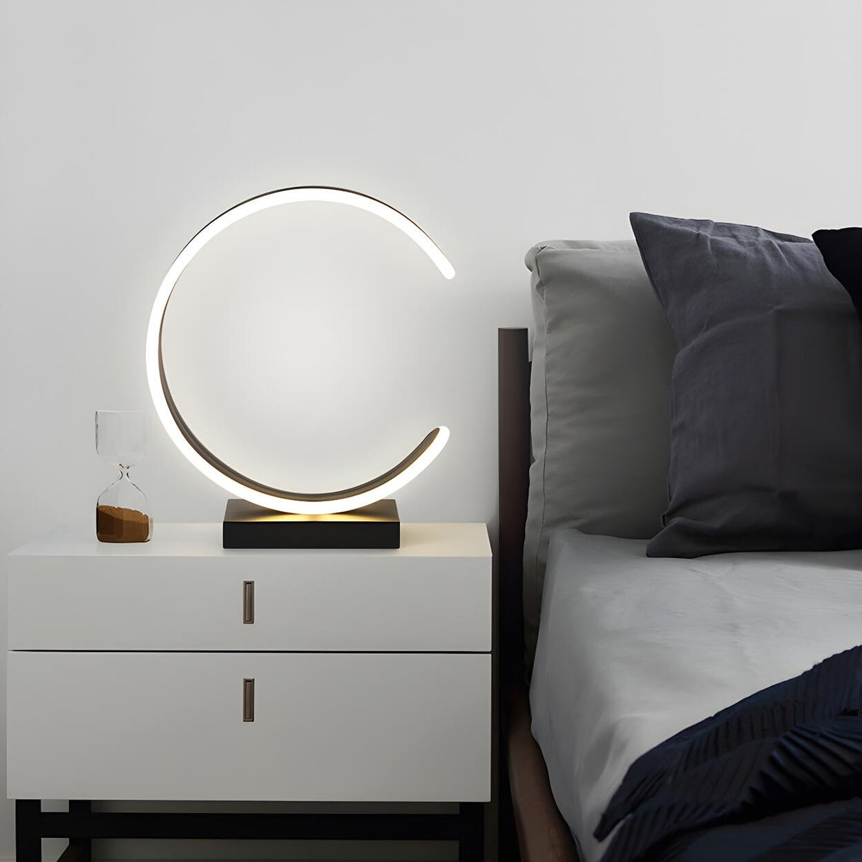 Stylish Simple Crescent LED Metal Bedside Table Lamp Image - 18