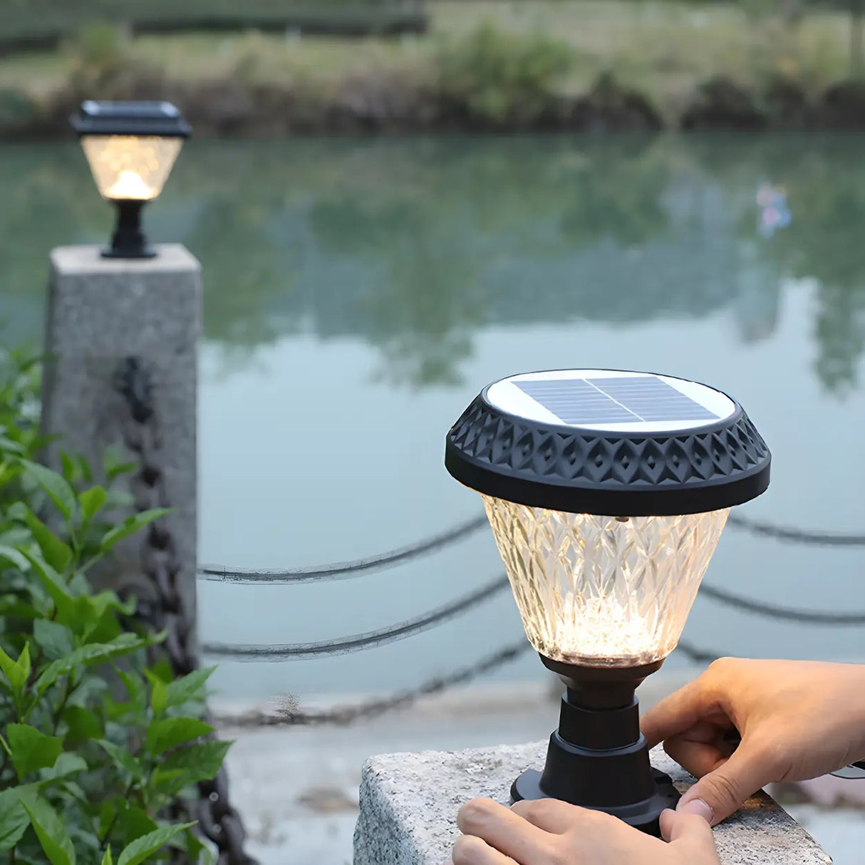 Stylish Solar Pyramid Waterproof Outdoor LED Post Light Image - 19