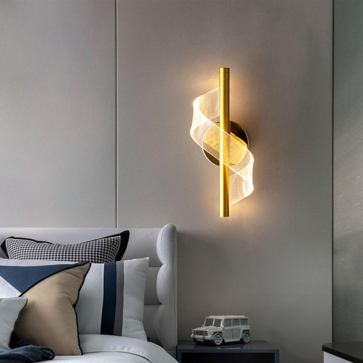 Stylish Spiral LED Design Gold Bedside Wall Sconce Image - 1