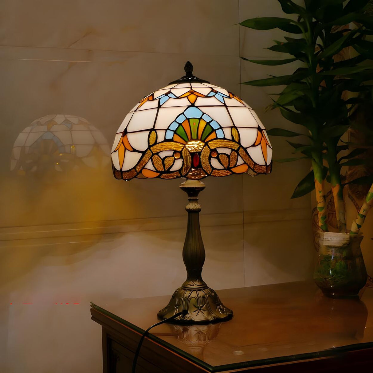 Stylish Tiffany Stained Glass Bedside Decor Table Lamp Image - 1