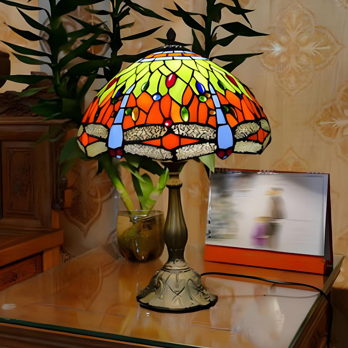 Stylish Tiffany Stained Glass Bedside Decor Table Lamp Image - 11