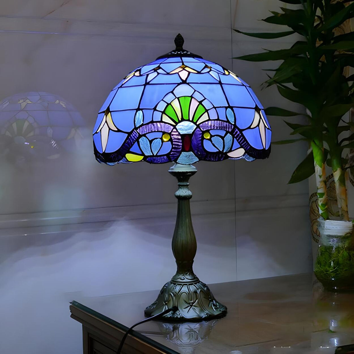 Stylish Tiffany Stained Glass Bedside Decor Table Lamp Image - 27