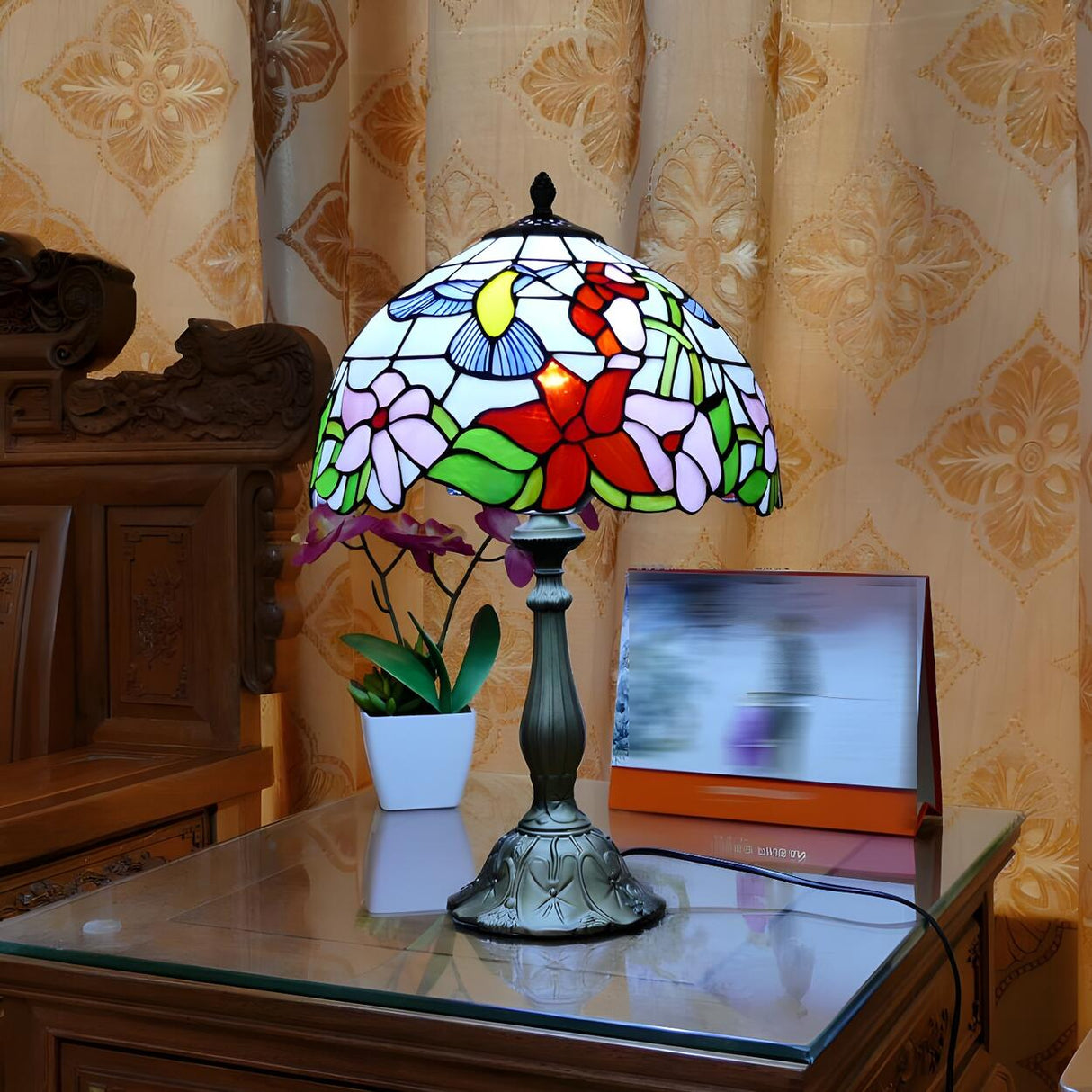 Stylish Tiffany Stained Glass Bedside Decor Table Lamp Image - 7