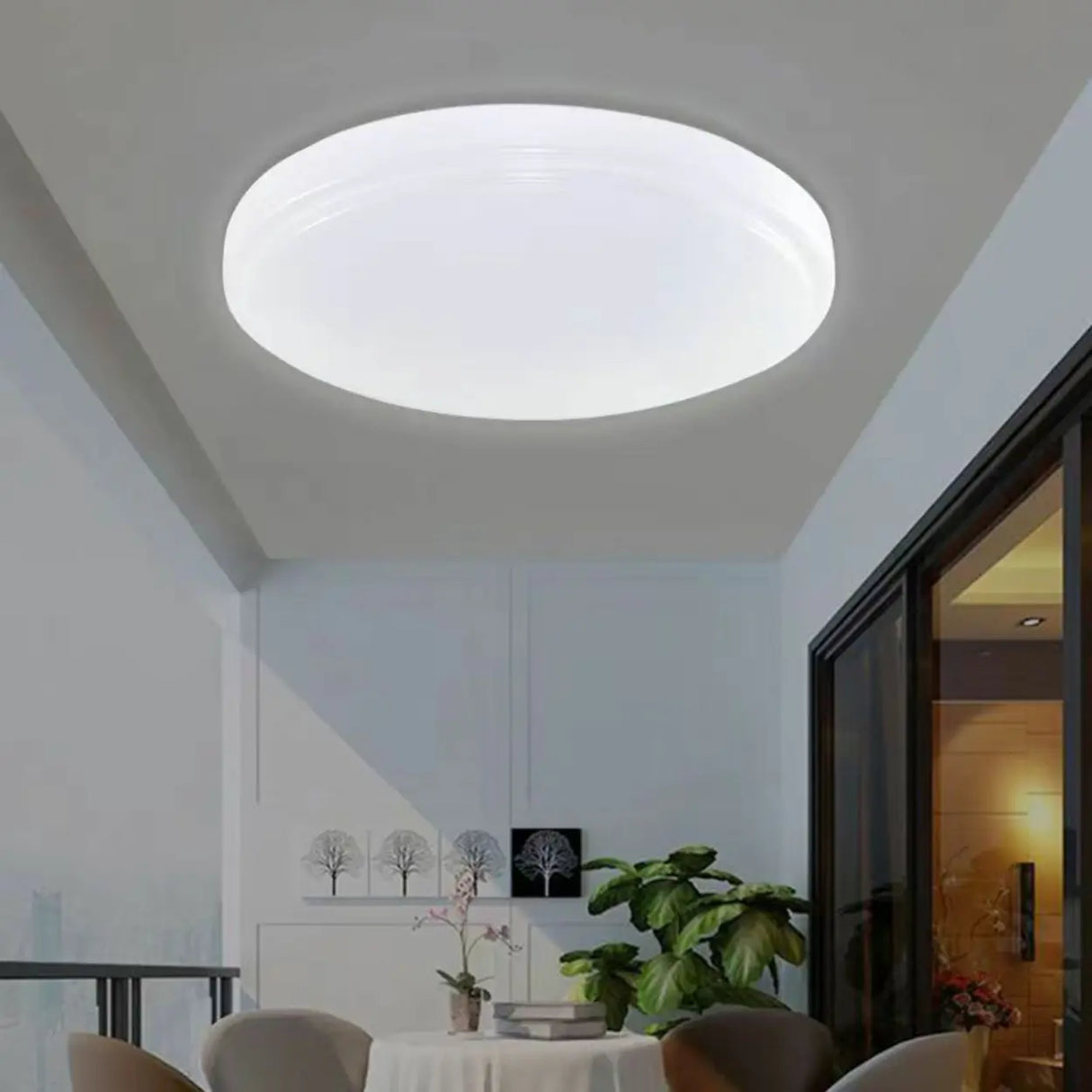 Stylish White Round Dimmable LED Flush Mount Light Image - 11