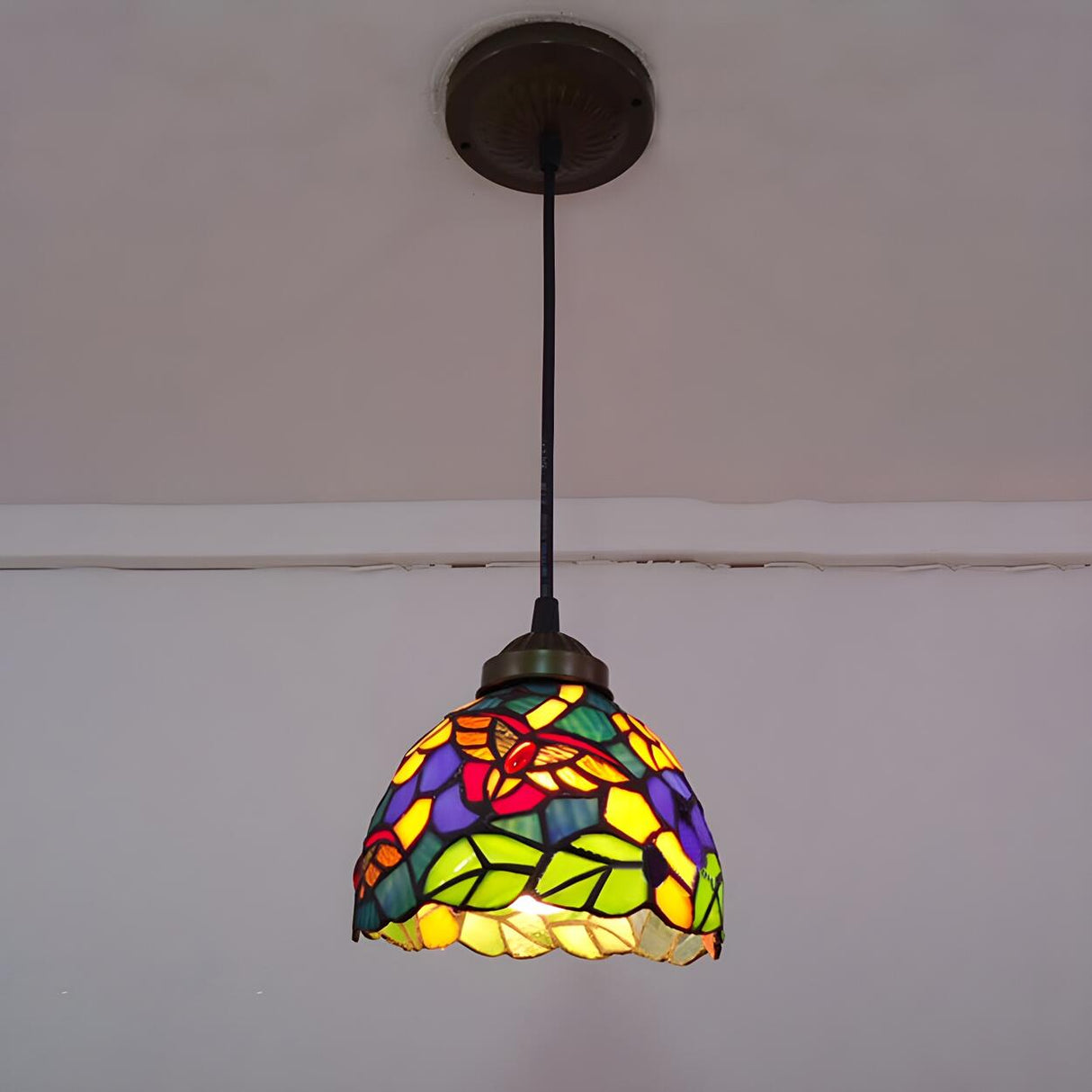 Tiffany Style Stained Glass Floral Pendant Light Dining Room Image - 1