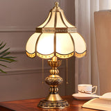 Traditional Brass Scalloped Glass Pull Chain Table Lamp Image - 3