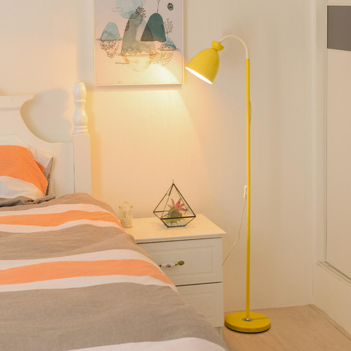 Trendy Modern Pink Cone Metal Bedside Floor Lamp Image - 7