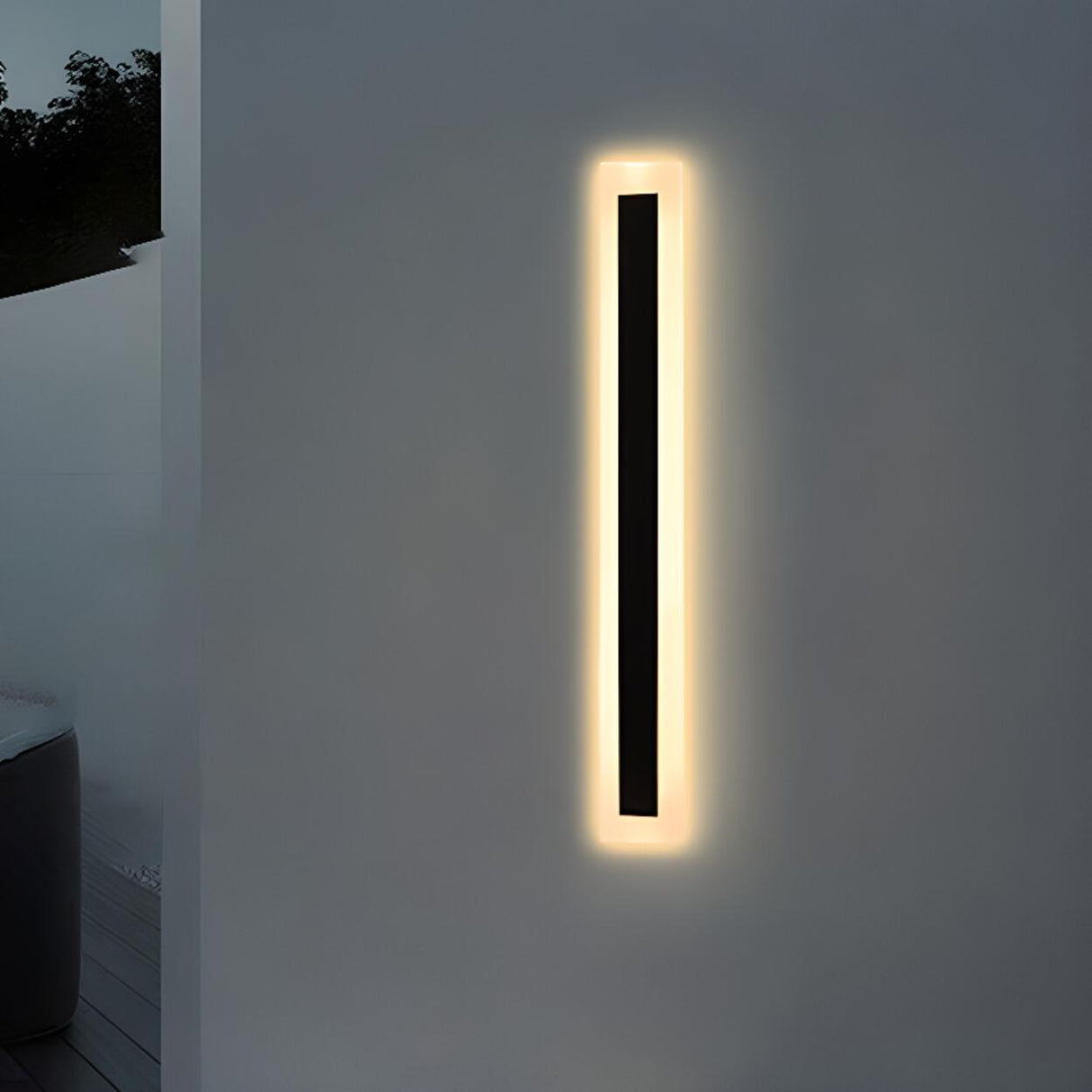 Vertical Black Outdoor LED Wall Light Fixture Image - 10