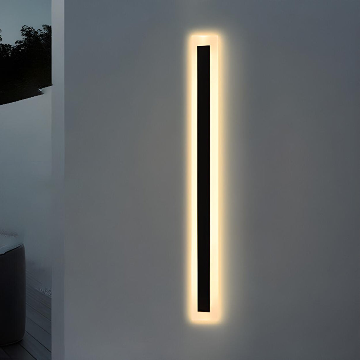 Vertical Black Outdoor LED Wall Light Fixture Image - 13