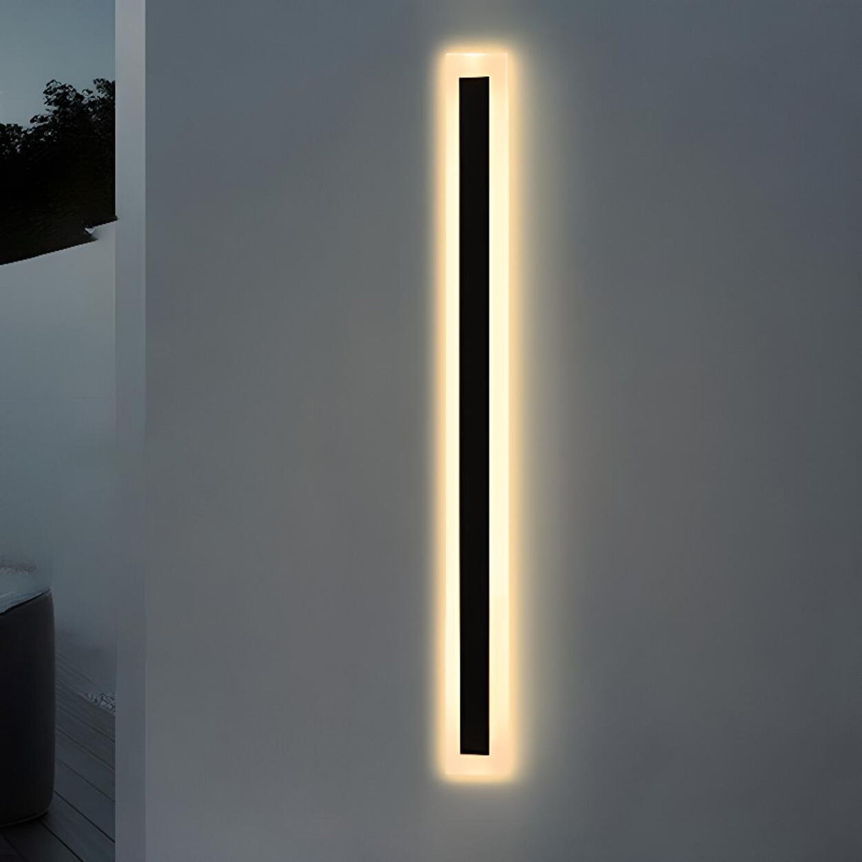 Vertical Black Outdoor LED Wall Light Fixture Image - 14