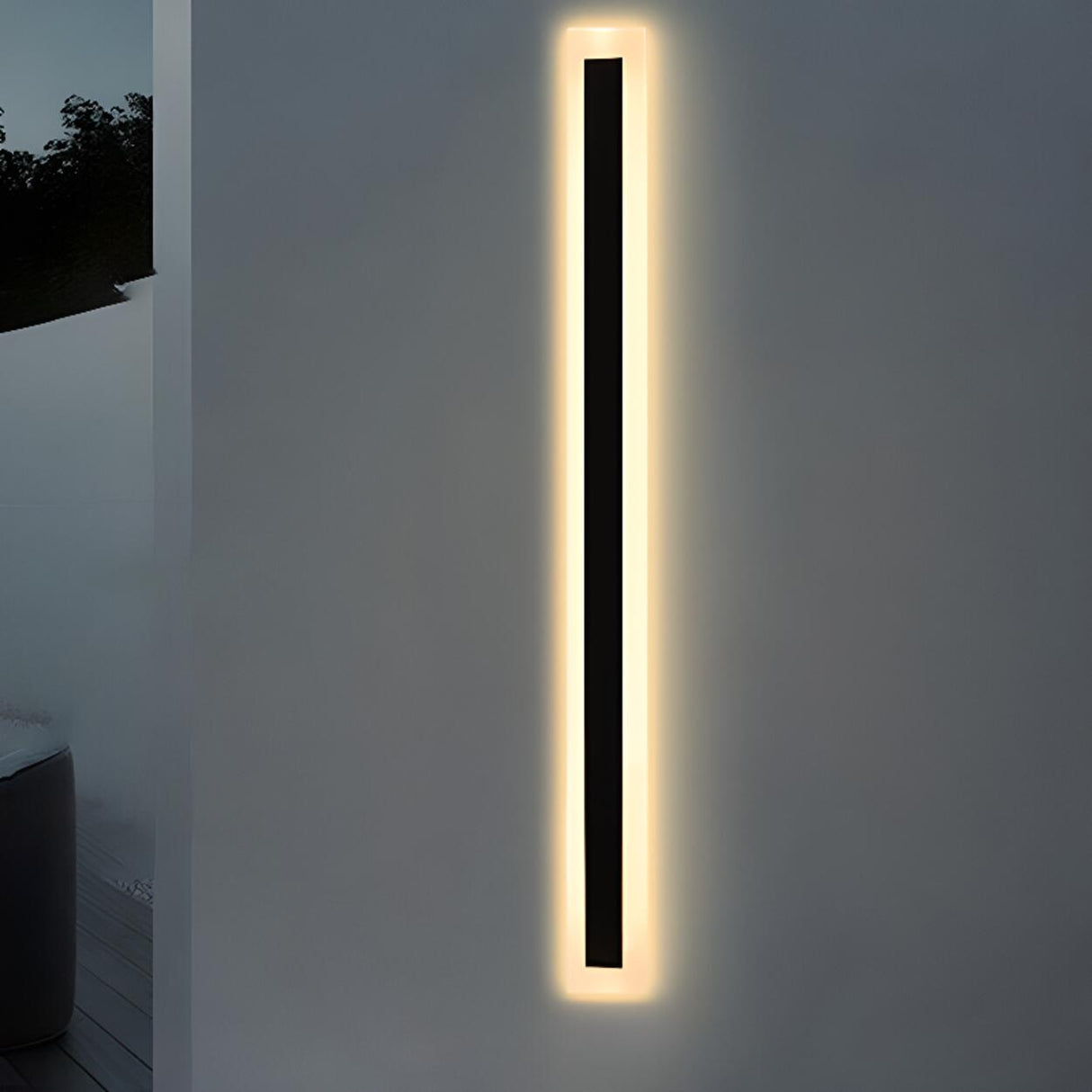 Vertical Black Outdoor LED Wall Light Fixture Image - 15