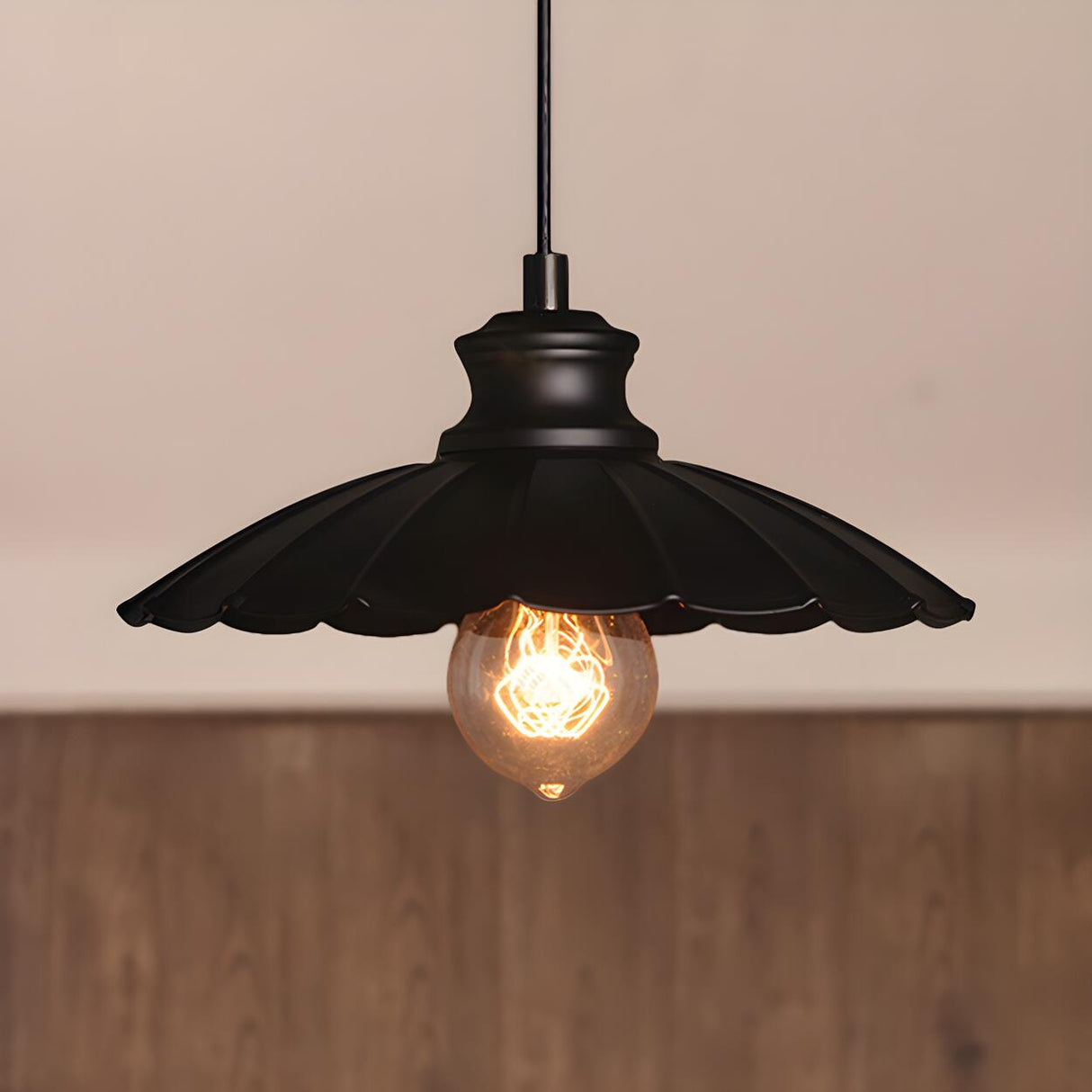 Vintage Black Scalloped Edison Bulb Pendant Light Image - 3