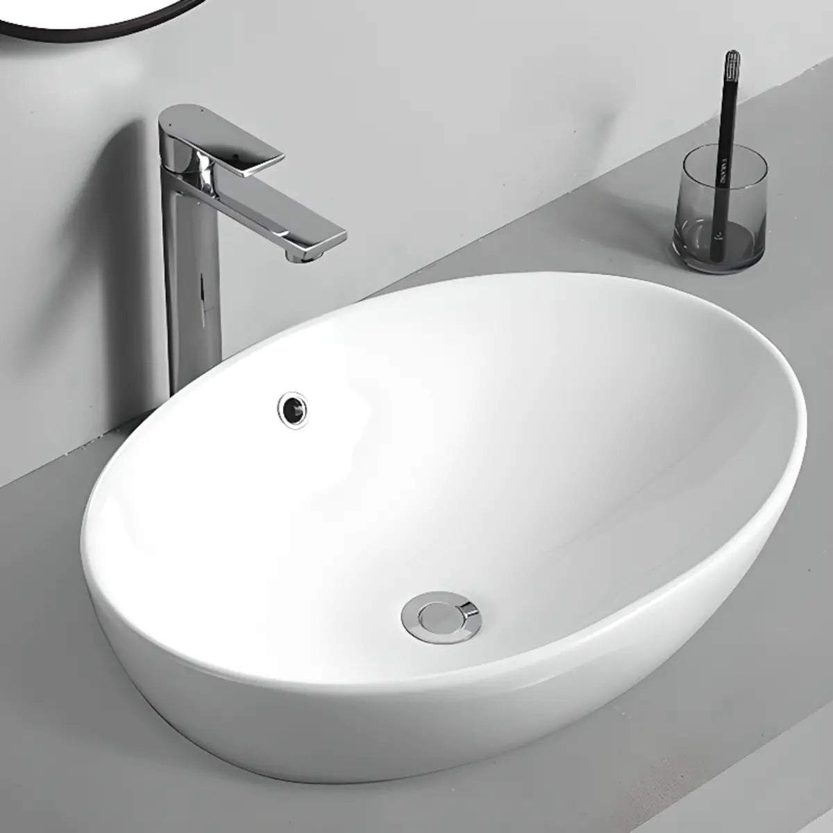 White Circular Ceramic Vessel Sinks with Overflow Hole Image - 5