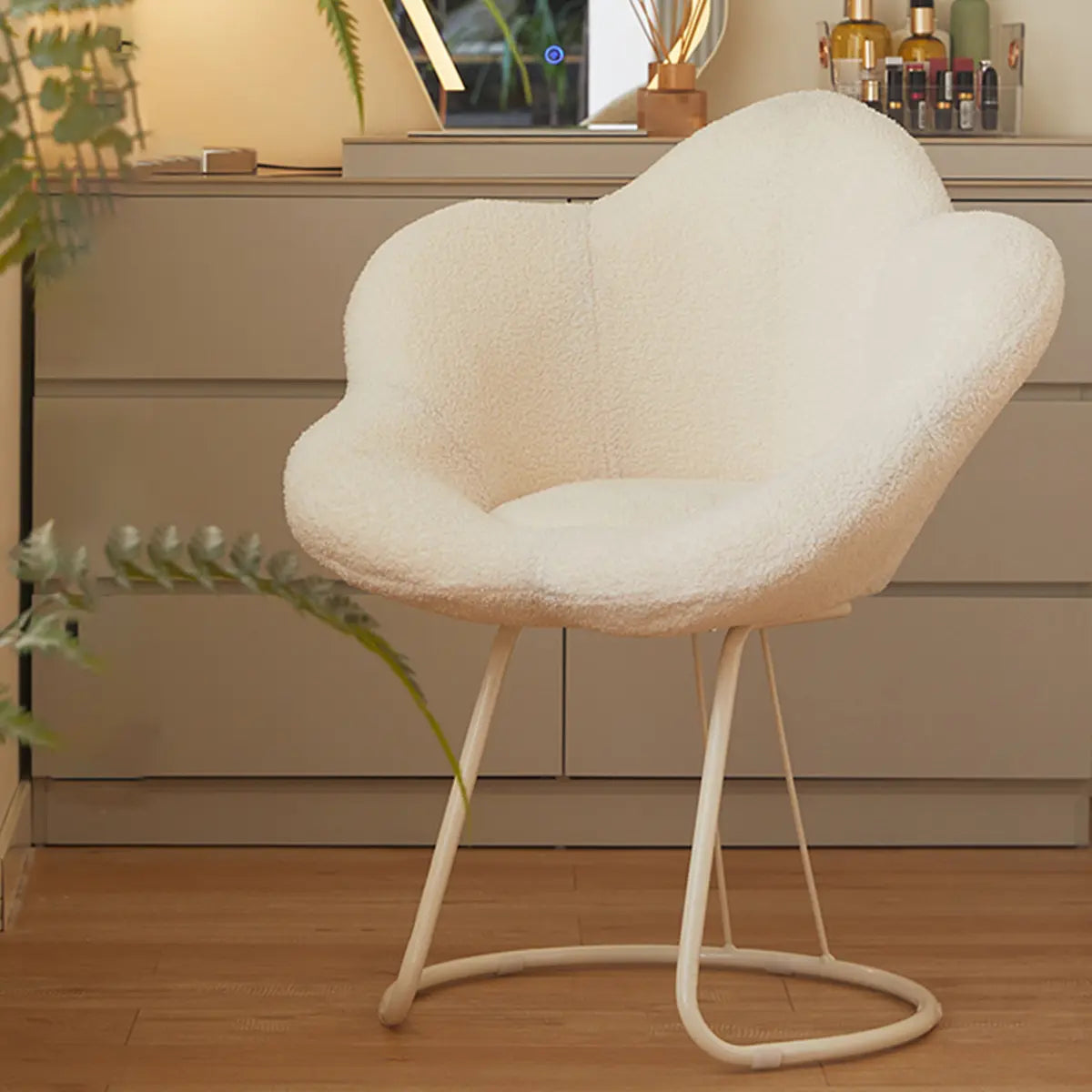 White Flower-Shaped Faux Fur Swivel Solid Color Vanity Stool Image - 3