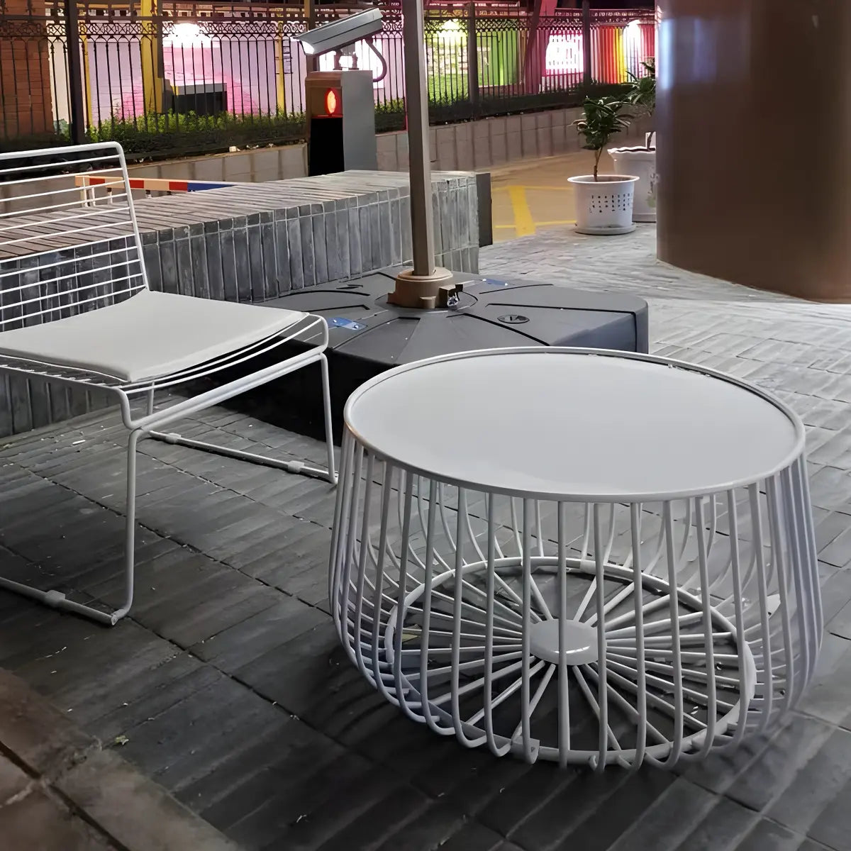 White Glass Top Iron Frame Round Outdoor Coffee Table Image - 18