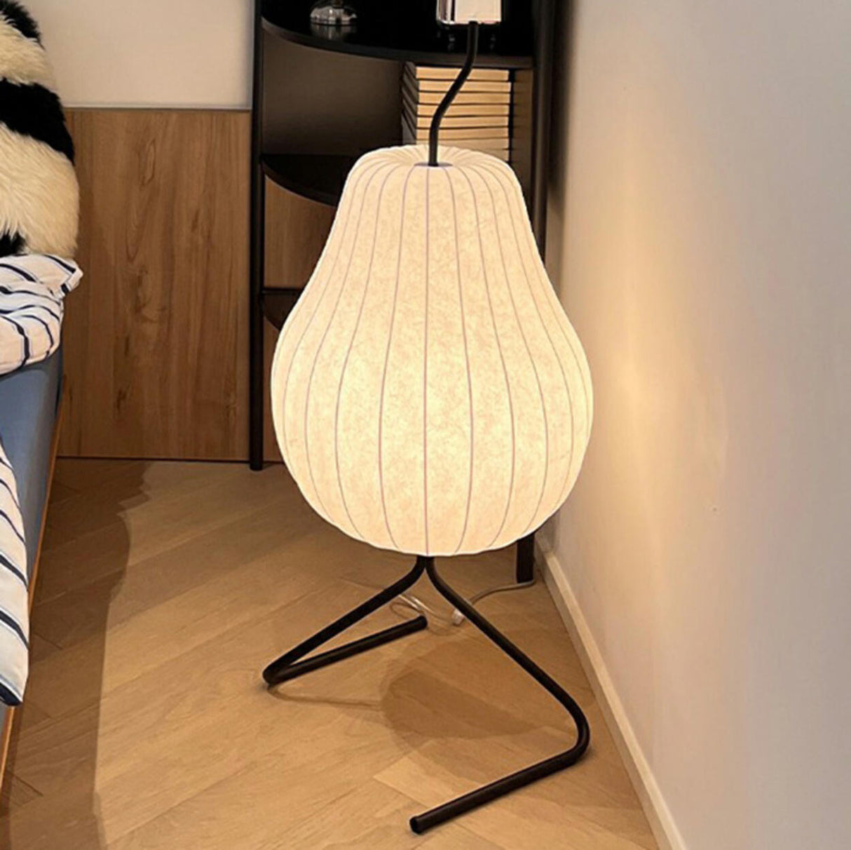 White Modern Pear-Shaped Metal LED Floor Lamp Image - 2