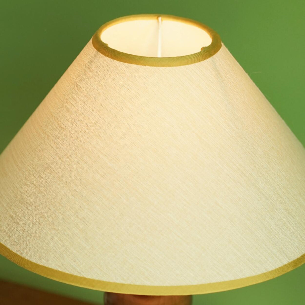 White Plain Classic Wooden Base Geometric Table Lamp Image - 11